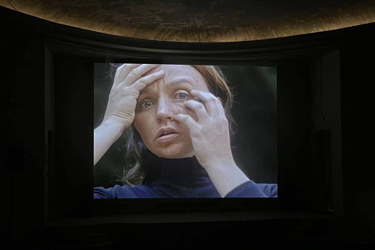 Toutes ces filles couronnées de langues