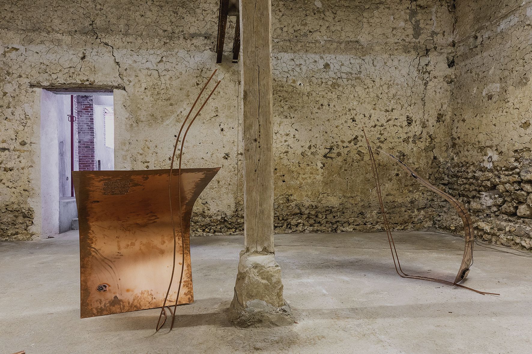 Toutes ces filles couronnées de langues : Les instruments